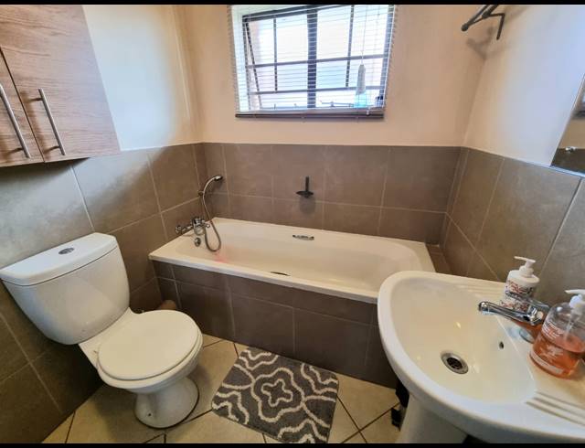 2 BEDROOM APARTMENT FOR SALE IN NOORDWYK